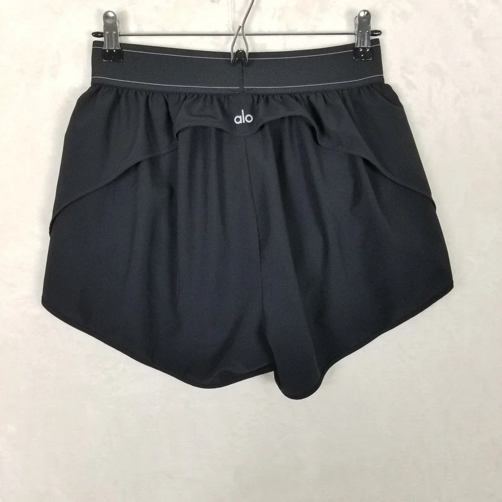 Alo Yoga Activewear Shorts Women Size Medium Black Elastic Logo Waistband